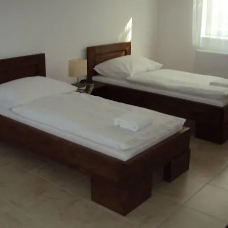 Motel Senec Motel 3*