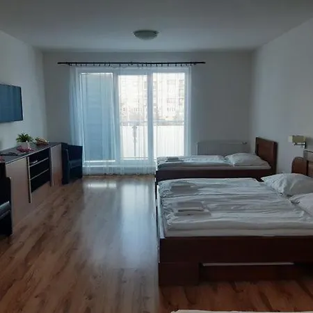 모텔 Motel Senec