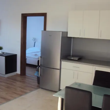 Motel Senec 세네츠