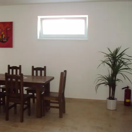 Motel Senec 세네츠